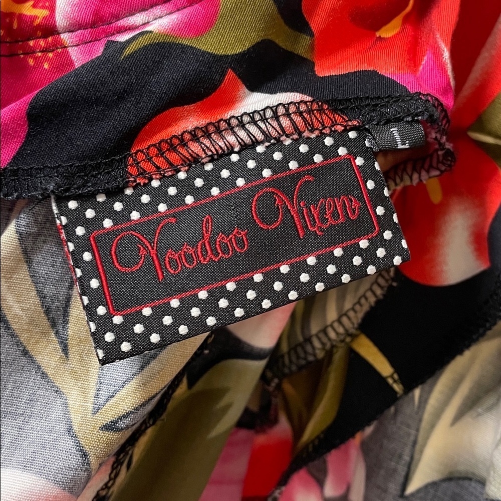 Voodoo Vixen | Black/Red | Hibiscus | Floral | Ruffled Neck | Mini Dress |Size L - Picture 10 of 17